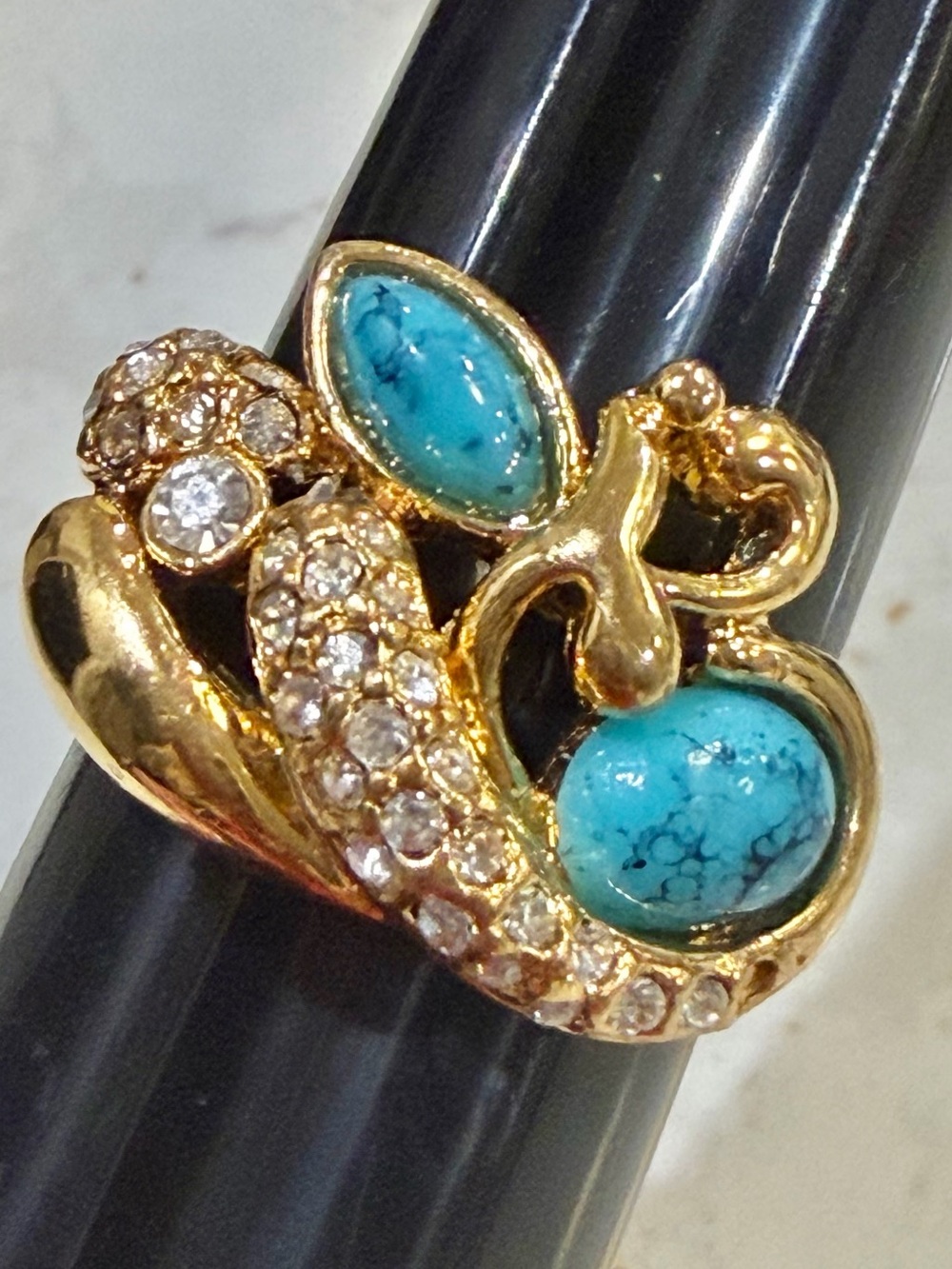 Vintage Signed 1928 Jewelry Co Gold Plated Turquoise Cabochon Bypass Ring SZ9